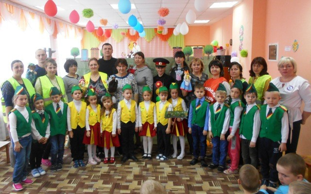 Вы сейчас просматриваете Кукольный спектакль «Приключения друзей в большом городе» в МБДОУ «Детский сад «Тополёк»