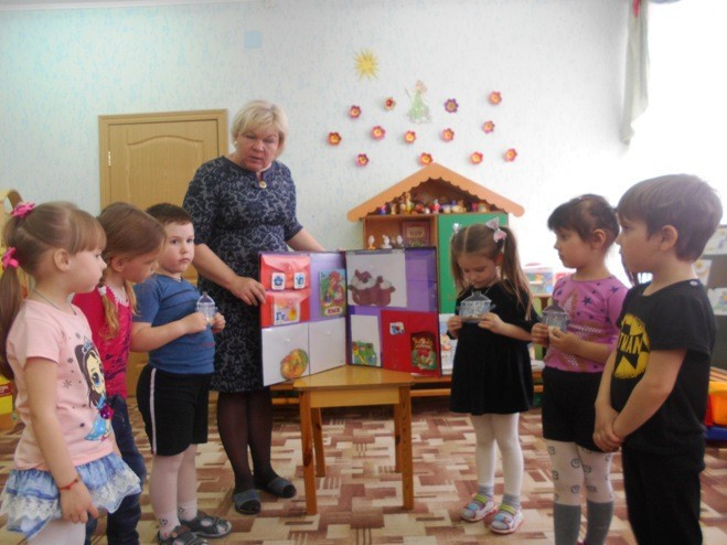 Вы сейчас просматриваете Инновационное пособие  лэпбук «Здоровое питание»