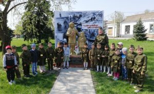 Читать далее о этой статье Кружок «Родничок»  по приобщение детей к истокам русской народной  культуре