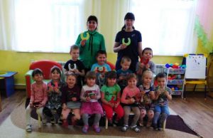 Читать далее о этой статье Интегрированное  занятие по прикладному творчеству в технике плетения из ниток «Подкова на счастье»