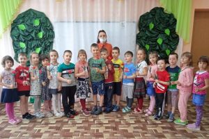 Читать далее о этой статье Акции по ПДД «Дарим цветы ветеранам», «Георгиевская лента — безопасный маячок» в преддверии праздника «Дня Победы»