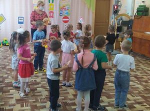 Читать далее о этой статье Развлечение по ПДД «Страна Правил Дорожного Движения»