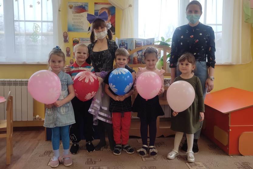 Вы сейчас просматриваете Спортивное развлечение «Мамины помощники»