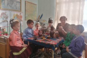 Читать далее о этой статье Интегрированное занятие «Старинный русский обычай – гостеприимство» в рамках акции «Традиционные ценности в культуре разных народов России»