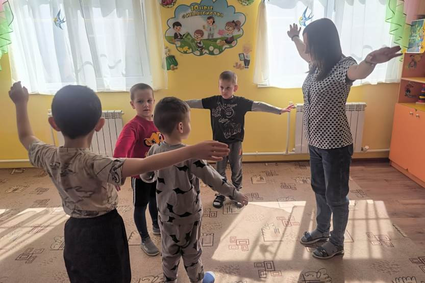 Вы сейчас просматриваете Коррекционно-развивающее занятие «О стрекозах»