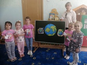 Читать далее о этой статье Тематический день «Мир всем детям мира»