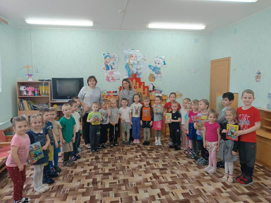 Вы сейчас просматриваете Социальная акция «Подари книжки малышам»