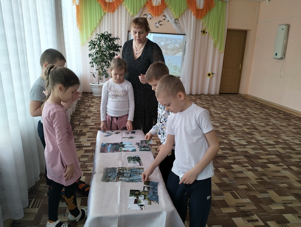 Вы сейчас просматриваете Тематическое занятие «Увековечение памяти казаков героев прошлого и современности»