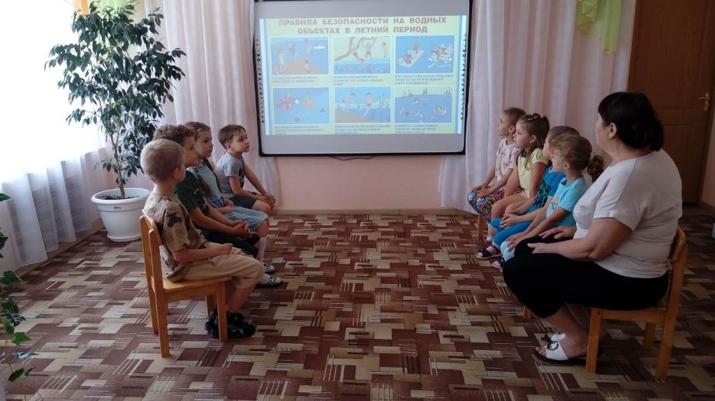 Вы сейчас просматриваете Акция «Без опасности купаемся – летом наслаждаемся!»
