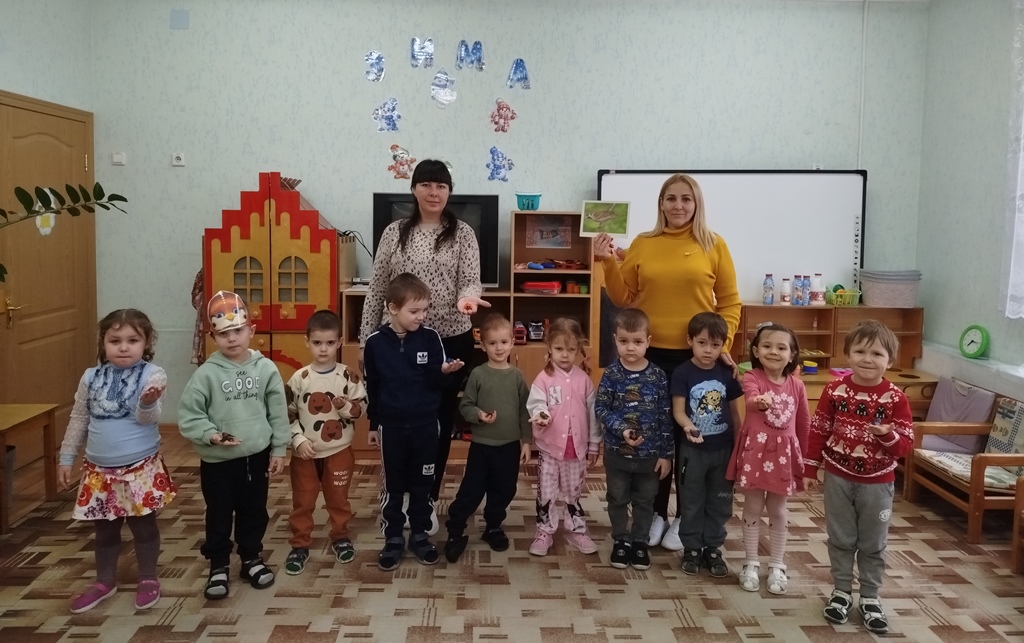 Вы сейчас просматриваете Познавательное занятие «Птички нашего двора»