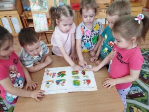 Читать далее о этой статье Дидактическая игра «Из какой книги герой?»