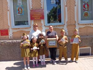 Читать далее о этой статье Социокультурный проект «Поклонимся великим тем годам!»