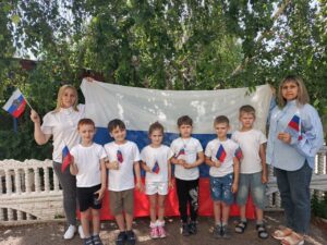 Читать далее о этой статье Участие во Всероссийской акции «#Родиной горжусь» «Читаем вместе: строки о России»
