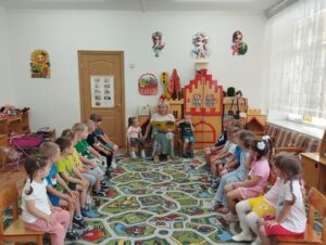 Читать далее о этой статье Тематический день «День ромашек»