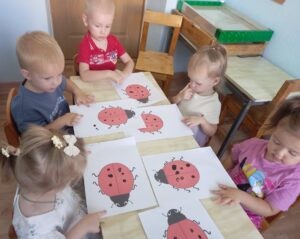 Читать далее о этой статье Занятие «Божья коровка»