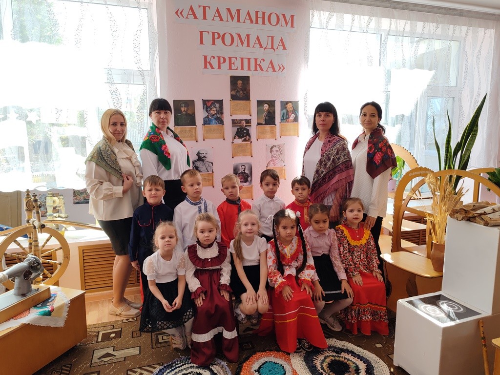 Читать далее о этой статье Открытие выставки «Атаманом громада крепка»