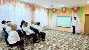 Читать далее о этой статье Педсовет «Взаимодействие ДОУ и семьи по воспитанию у дошкольников уважения к традиционным семейным ценностям»