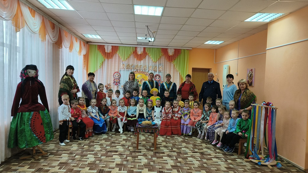 Вы сейчас просматриваете Весёлая казачья Масленица в детском саду «Тополёк»