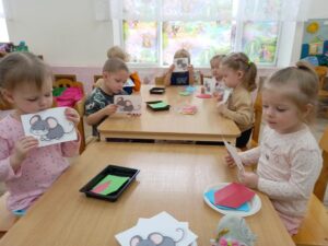 Читать далее о этой статье Занятие «Спрячь мышку»