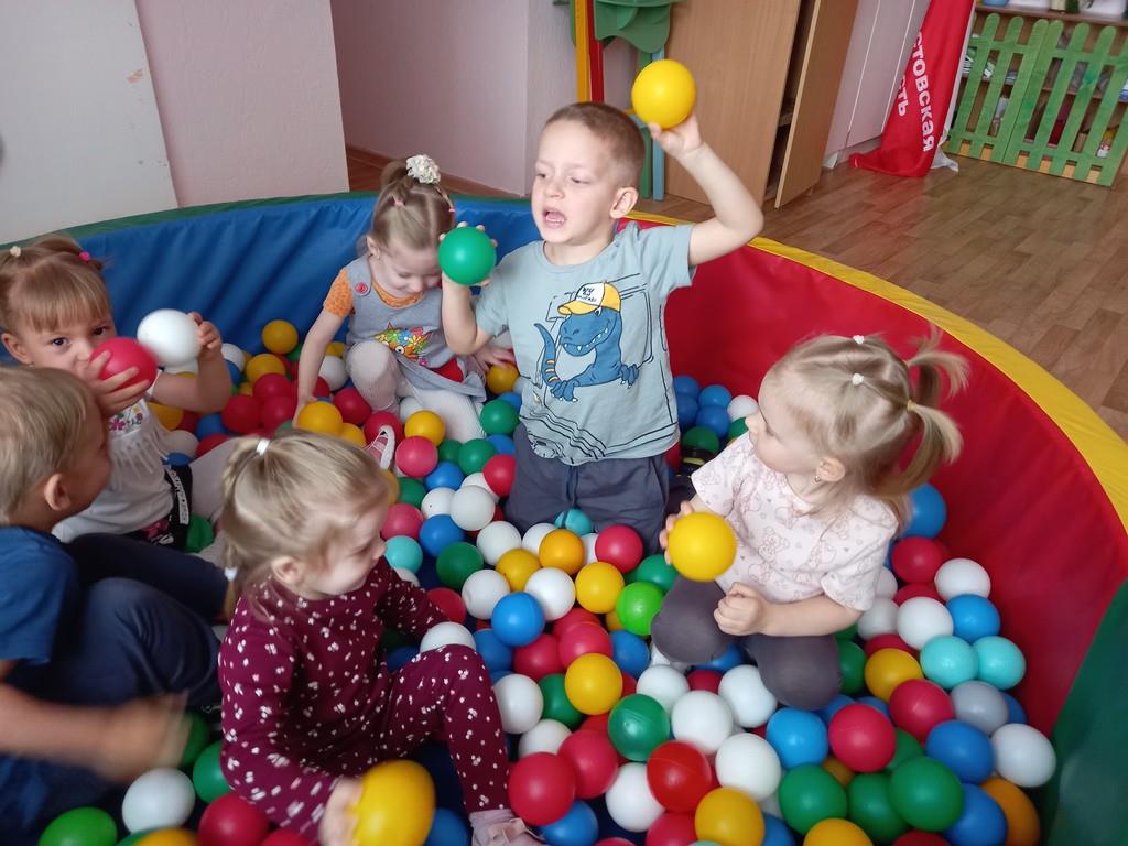 Вы сейчас просматриваете Занятие «Веселые пальчики»