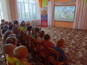 Читать далее о этой статье Правила безопасности на железной дороге