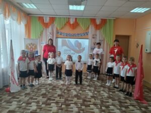 Читать далее о этой статье Акция «Читаем вместе: строки о России»